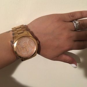 MK  WATCH